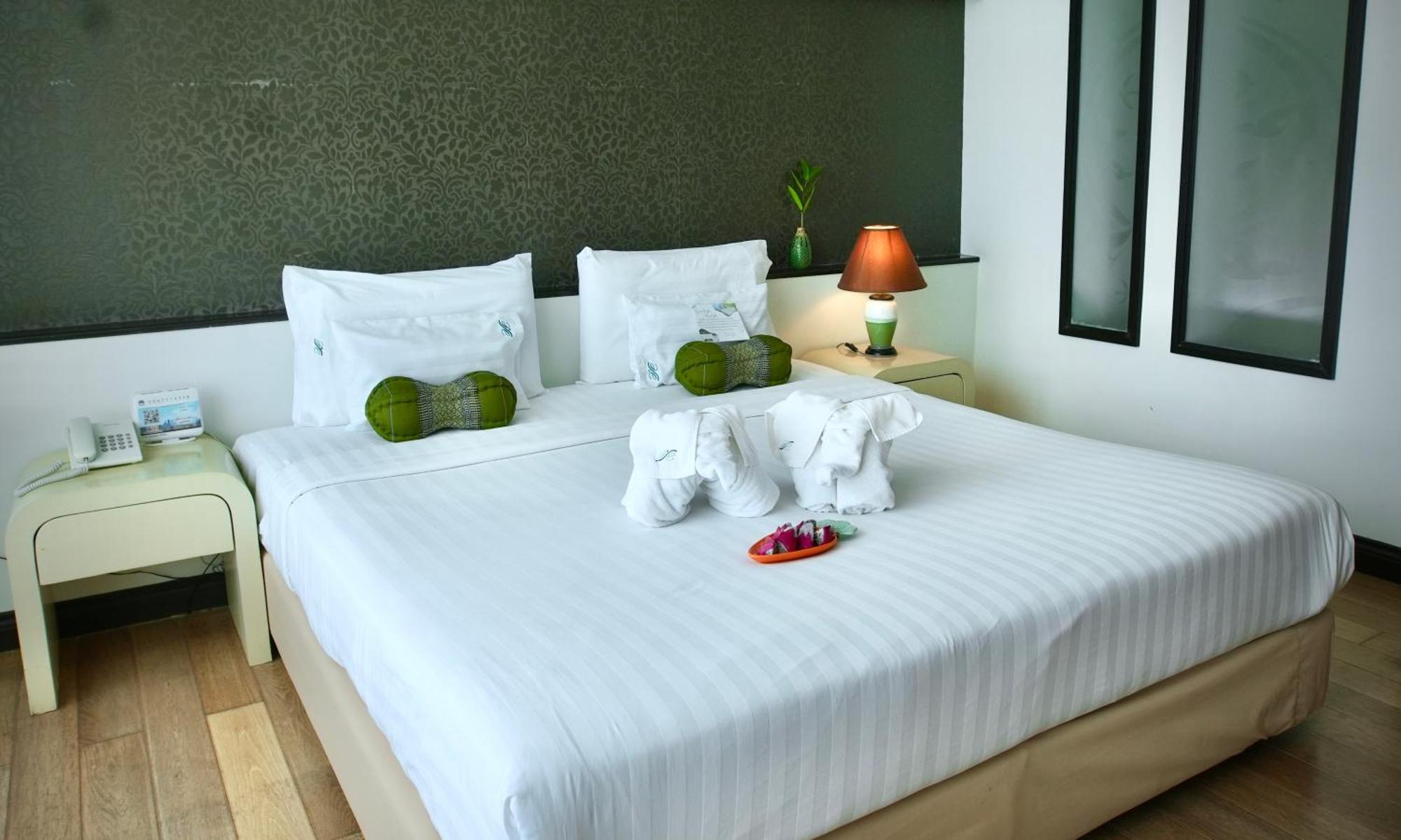 A-Te Chumphon Hotel - Sha Plus Dış mekan fotoğraf